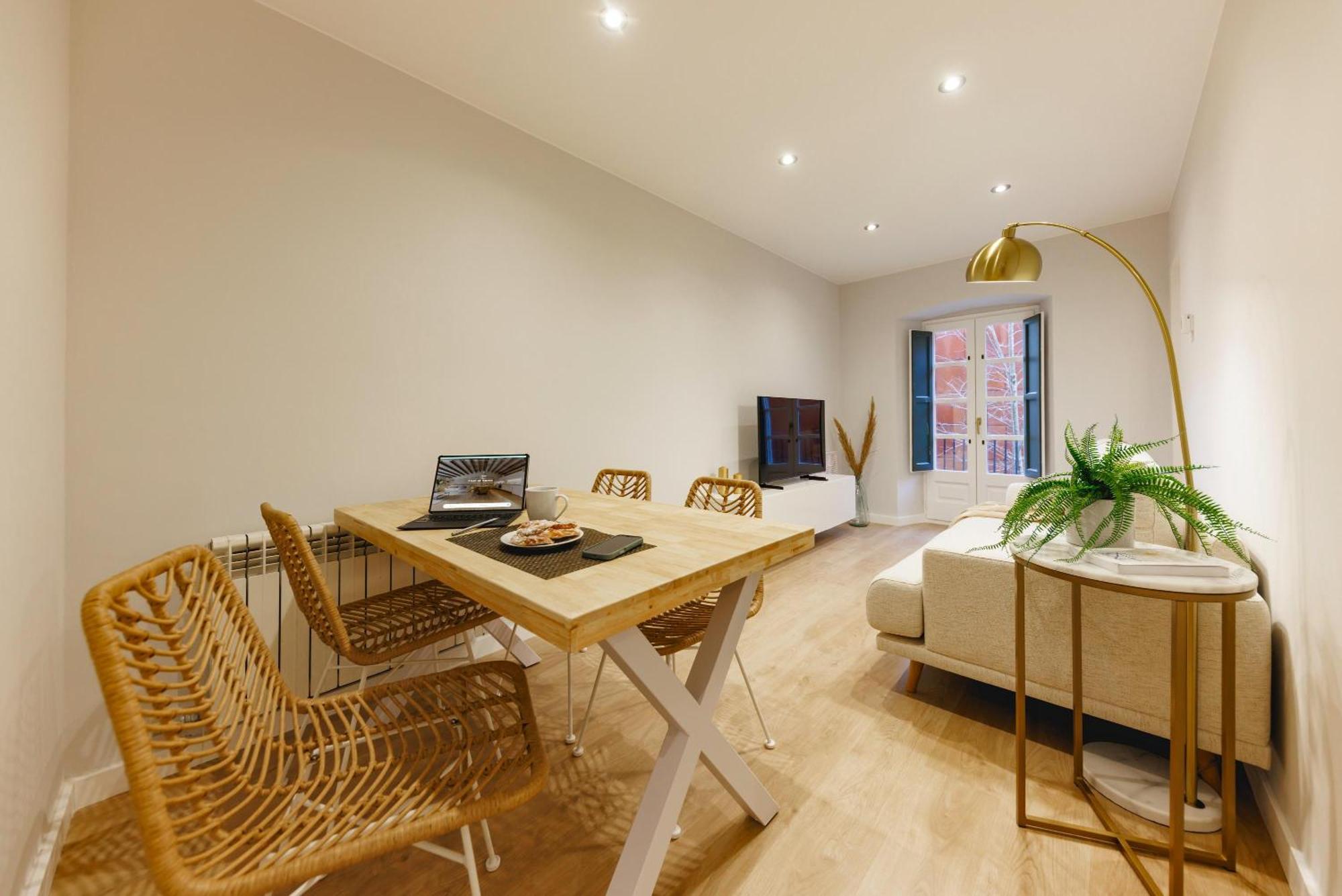 Apartamentos Mora 4 Girona Quarto foto